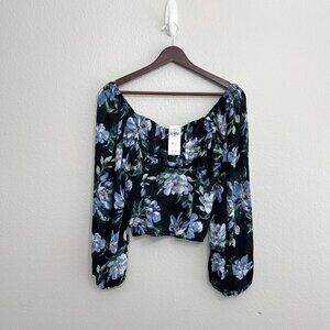 NWT Abercrombie & Fitch Top Size Small Women's Floral Long Sleeve Cropped